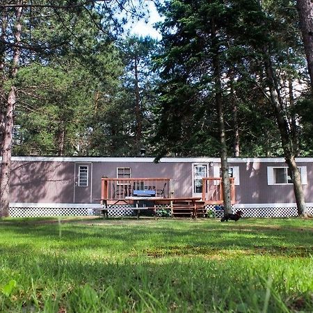 Algonquin'S Edge Resort Madawaska Экстерьер фото